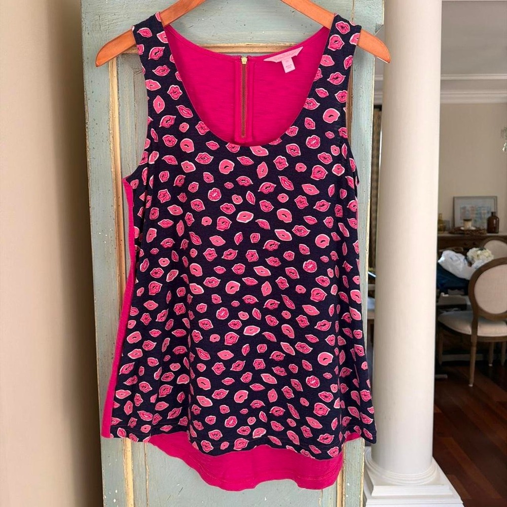 Lilly Pulitzer Medium Hart Tank Navy Pink Bocce Kisses Lip PrintExposed Zip